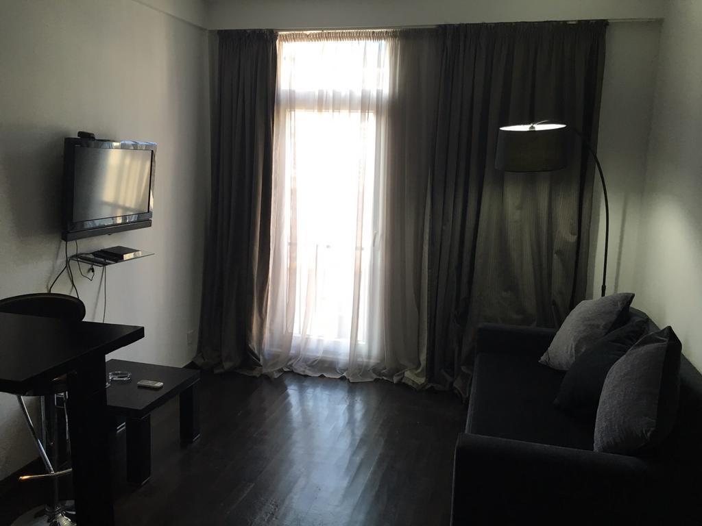 Black-White Rooms Batumi Exterior foto